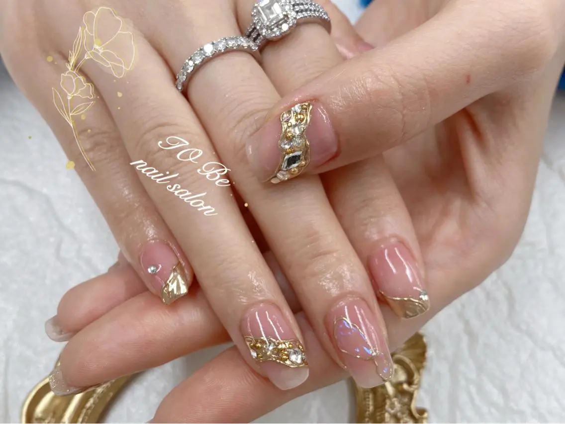 セミロング ネイル ハンドネイル Nail Salon To Beのネイルデザイン
