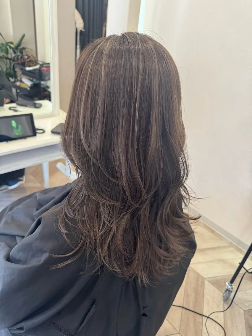 セミロング カラー ヘアアレンジ カット ヘアカラー 佐々木 まゆかのヘアスタイル