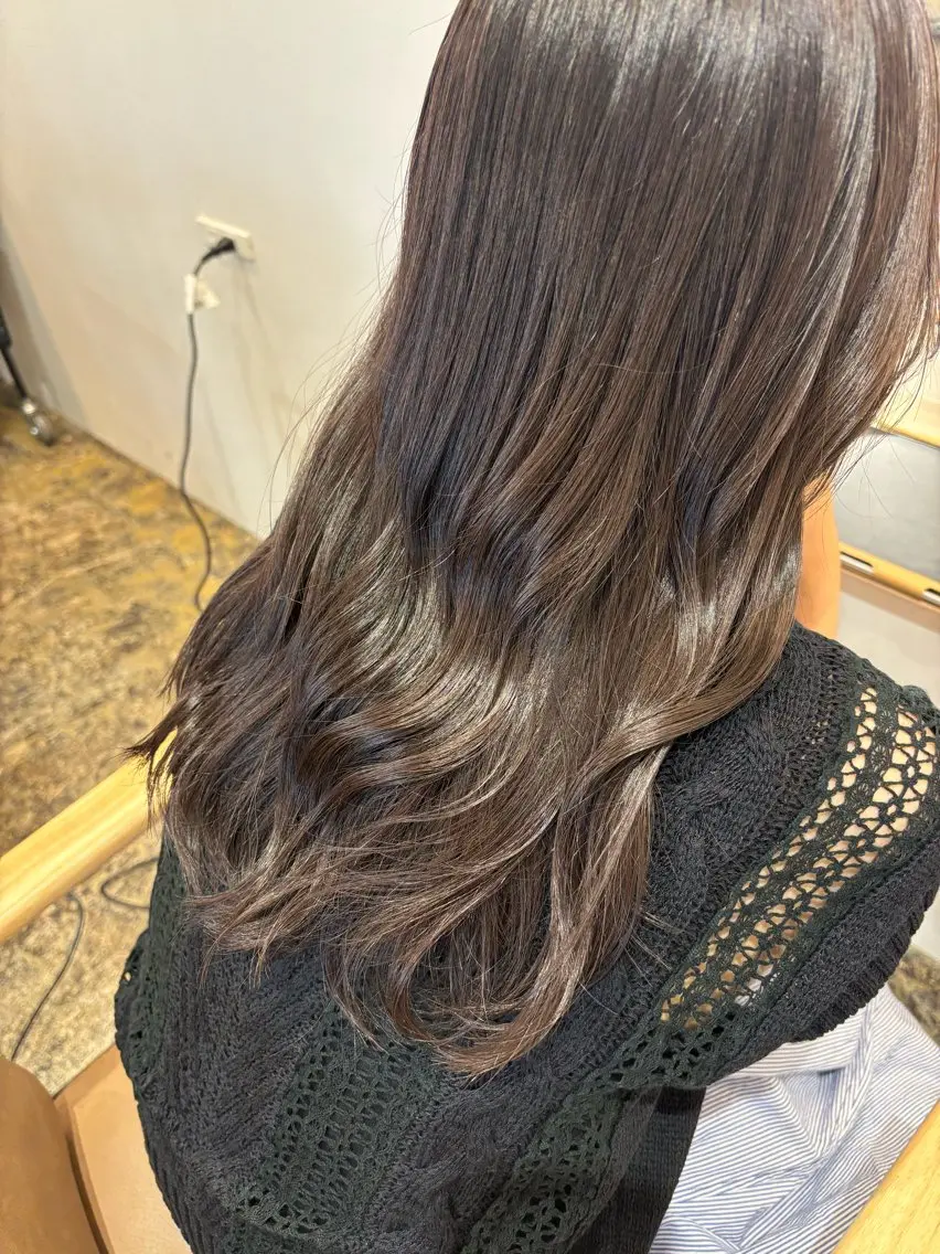 セミロング カラー ヘアカラー モエカ -YUCCA-のヘアスタイル