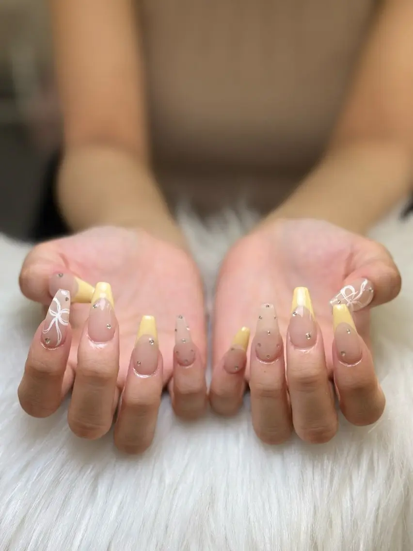 ネイル アートネイル ジェルネイル ガーリー キラキラネイル Nihonthy Nail 新宿のネイルデザイン
