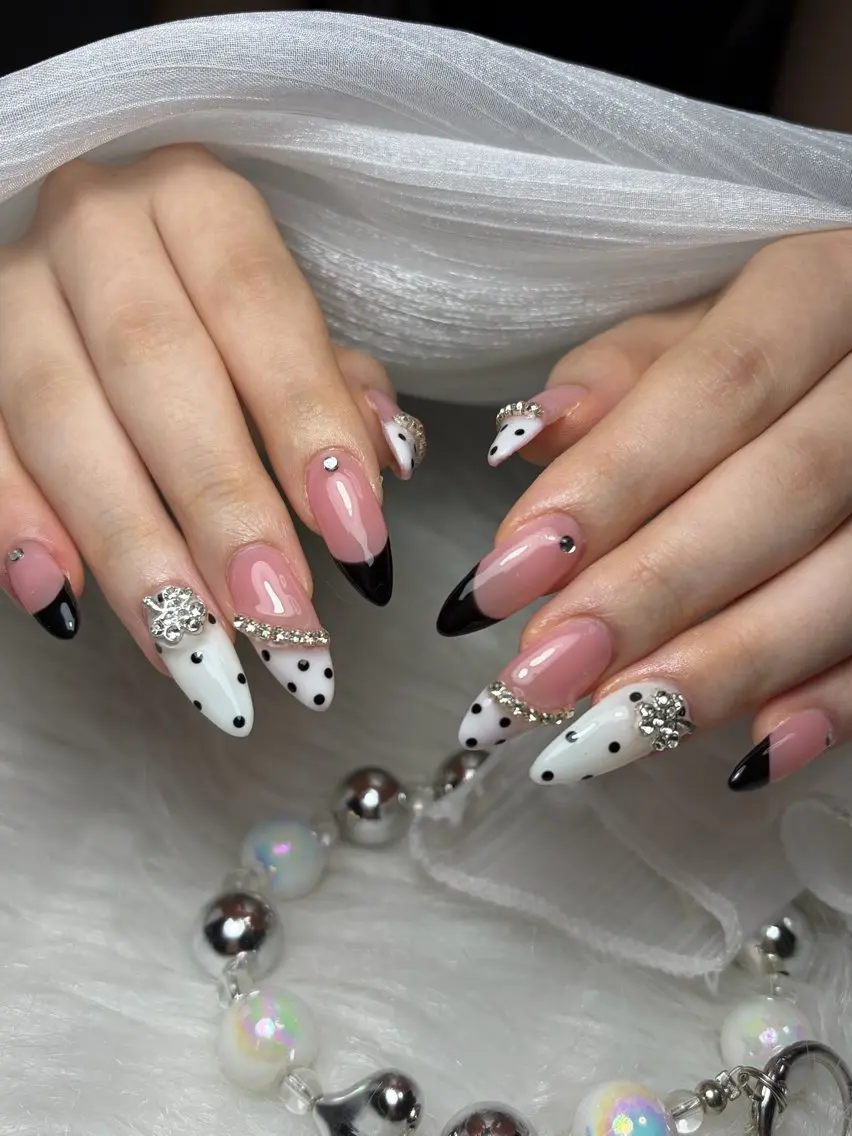 ネイル MoonHi Nail 朝霞台のネイルデザイン
