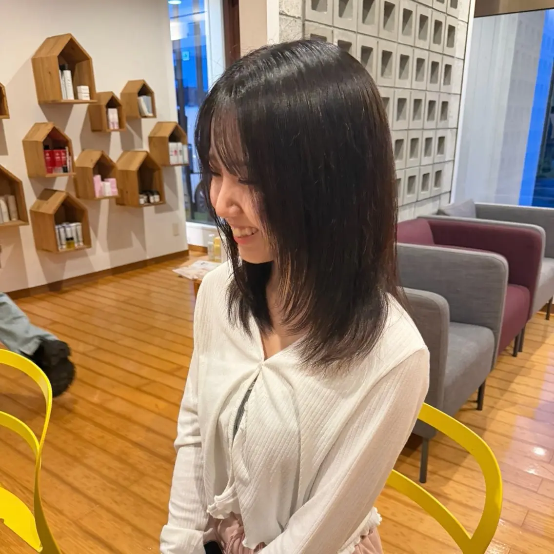 ミディアム 宮澤 弥湖のヘアスタイル