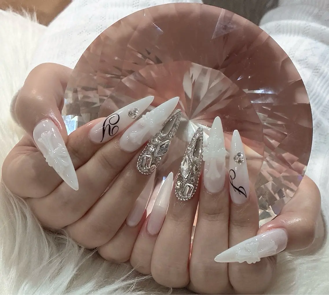 ネイル LoaChaton kaeのネイルデザイン