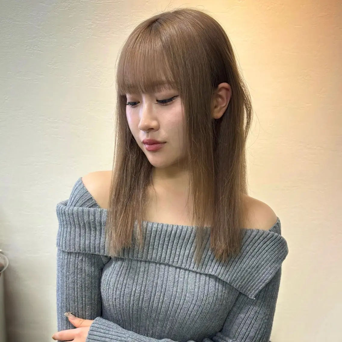 セミロング カラー メイ ☪️のヘアスタイル