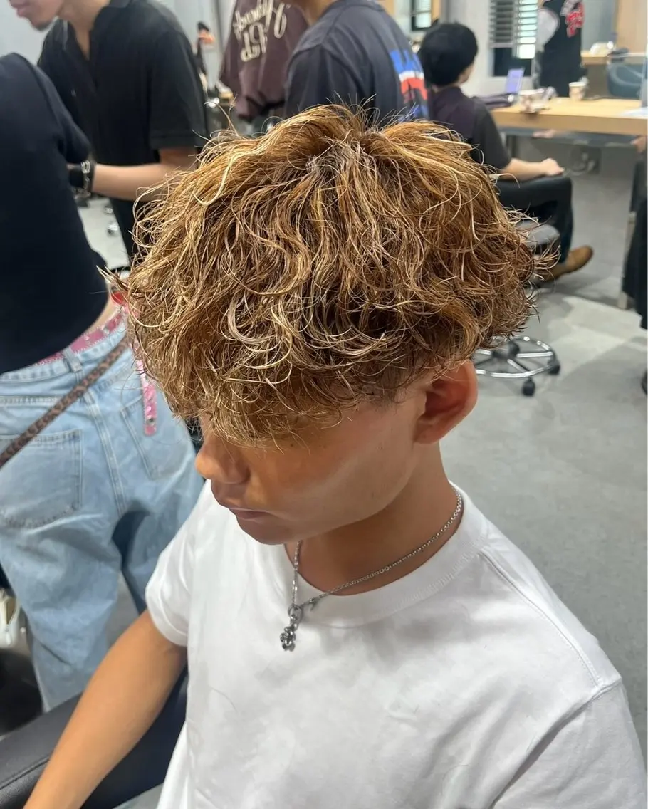 ショート カラー パーマ メンズ カット ヘアカラー パーマ 🔥メンズ 特化🔥菊水皐暉🔥のヘアスタイル