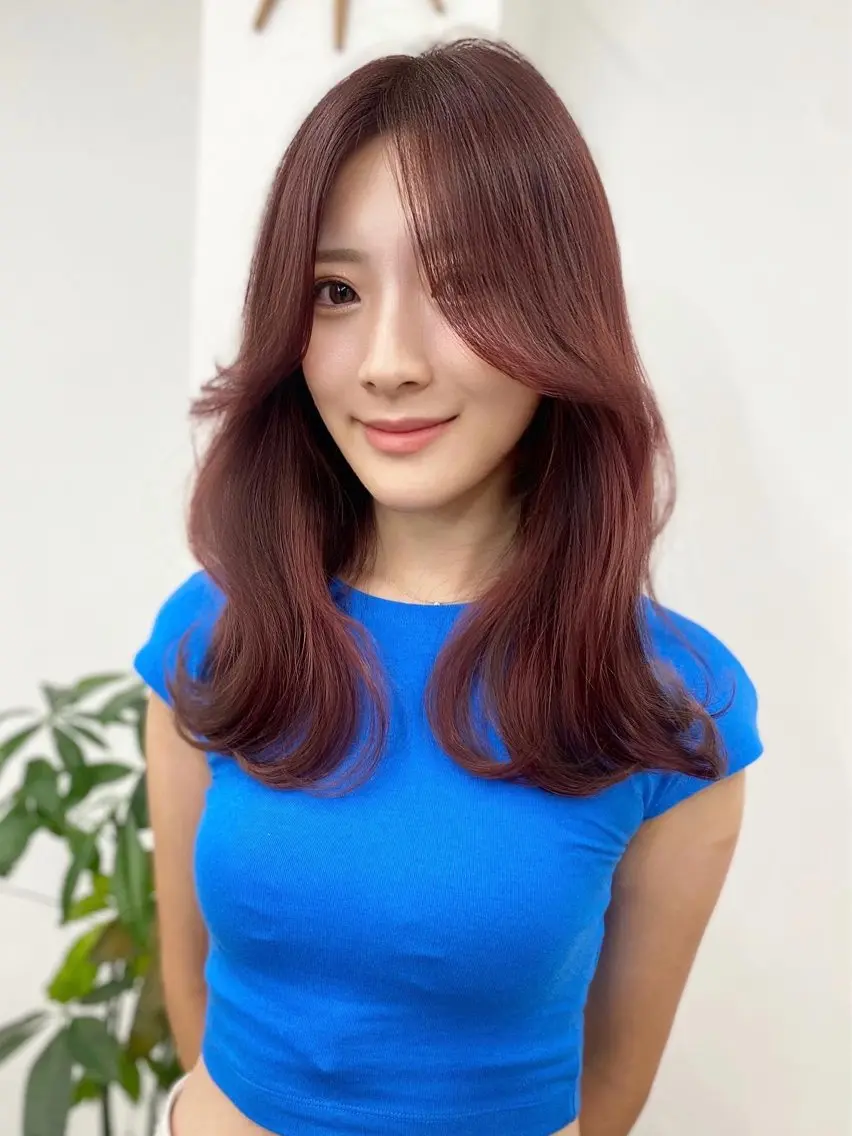 セミロング カラー カット ヘアカラー トリートメント 顔まわりレイヤー× 韓国ヘアオタベシンヤのヘアスタイル
