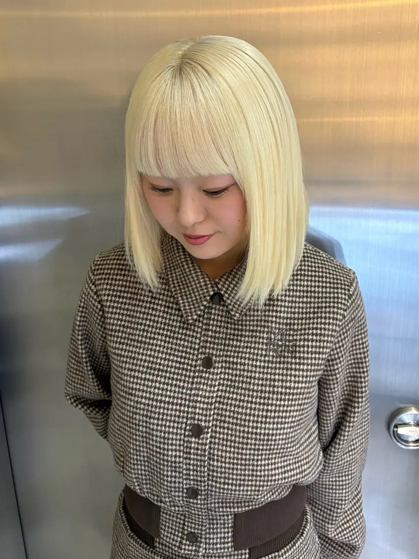 ミディアム ‘AXIS栄ガスビル Hinataのヘアスタイル