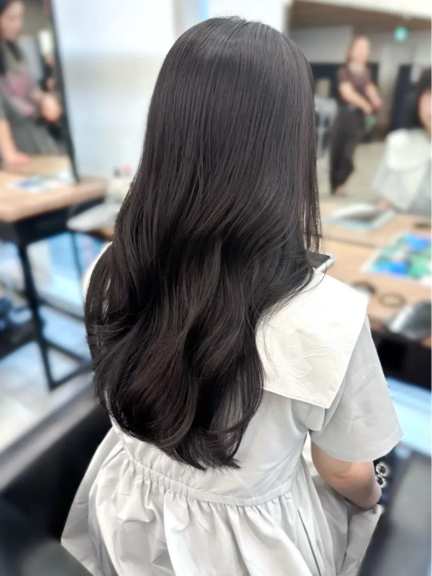 ロング カラー 透明感カラー ダークグレー ダークグレージュ グレージュ 盛れる顔周り /透明感/かりん🎀のヘアスタイル