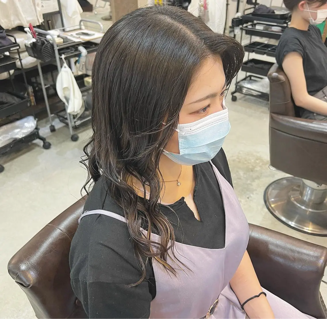 セミロング かきあげバング 切りっぱなしボブ 👩🏼ミニボブのヘアスタイル