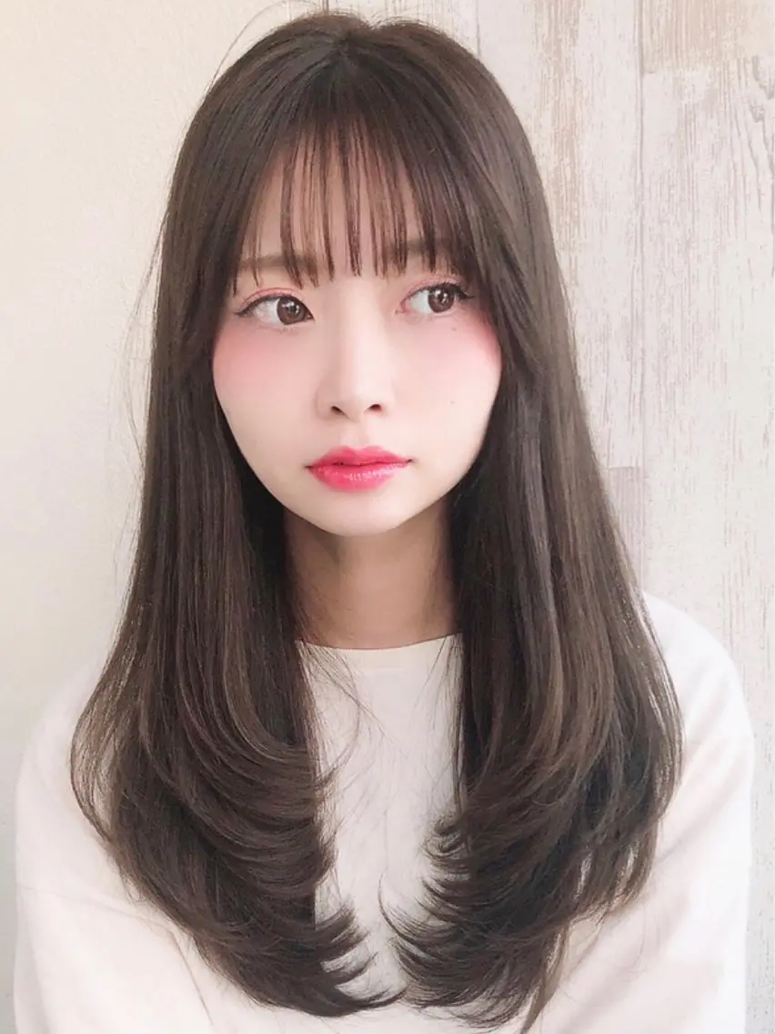 セミロング カット 縮毛矯正✨🫧 レイヤー川村利幸のヘアスタイル
