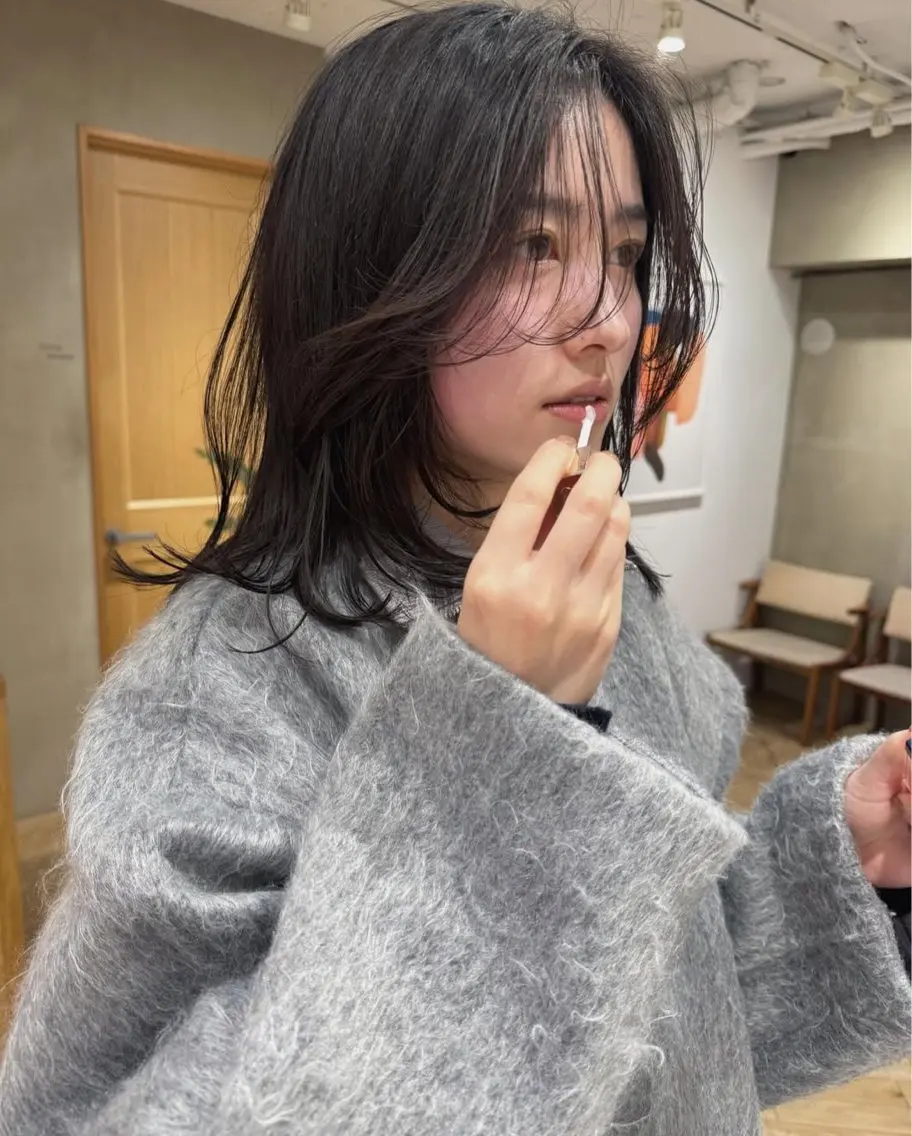 ミディアム ミディアムレイヤー レイヤーカット 似合わせレイヤー ＆縮毛矯正のヘアスタイル