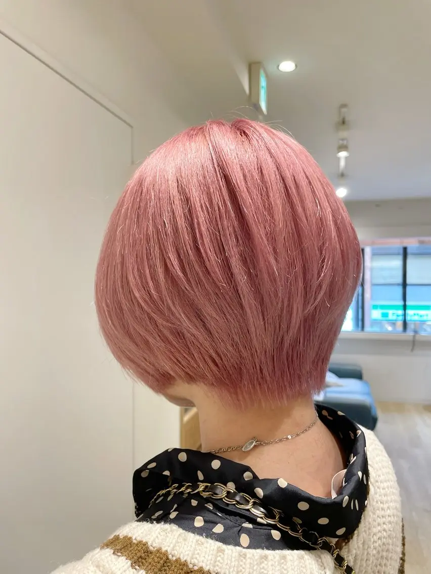ショート カラー カット ヘアカラー トリートメント EIGHT新宿 新井彩斗のヘアスタイル