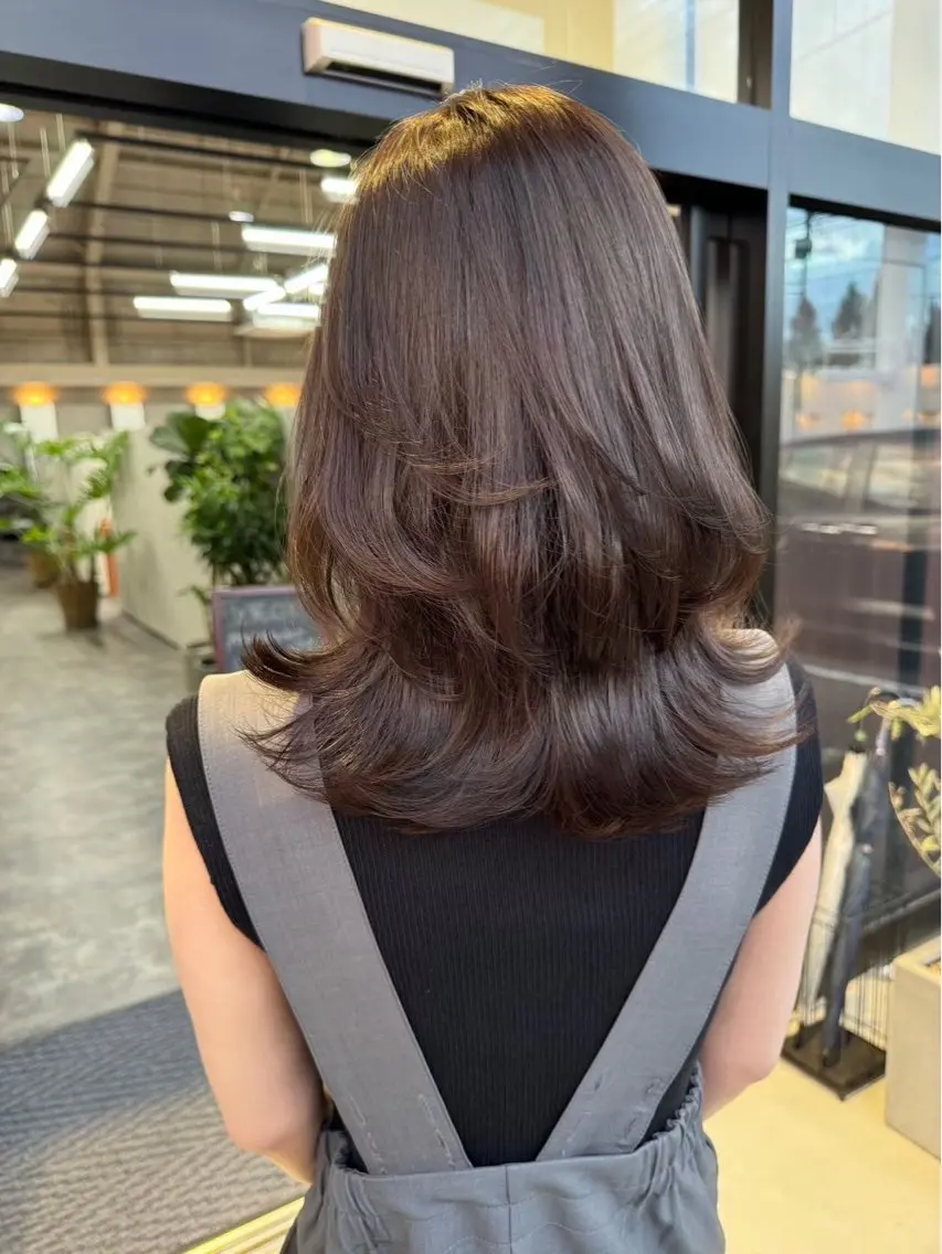 ミディアム カラー 松本 心優のヘアスタイル