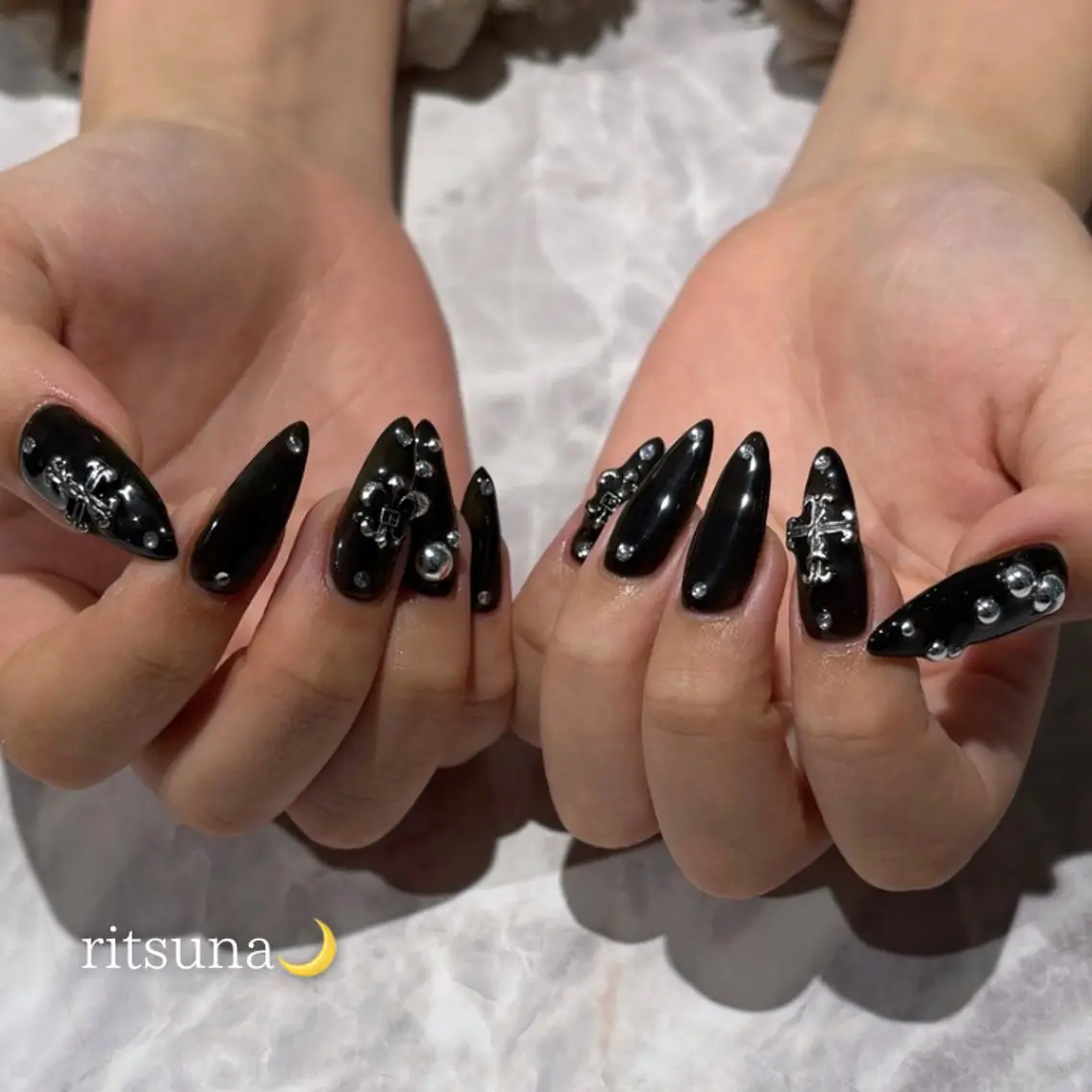 ネイル ritsuna🌙 nail 堺筋本町のネイルデザイン