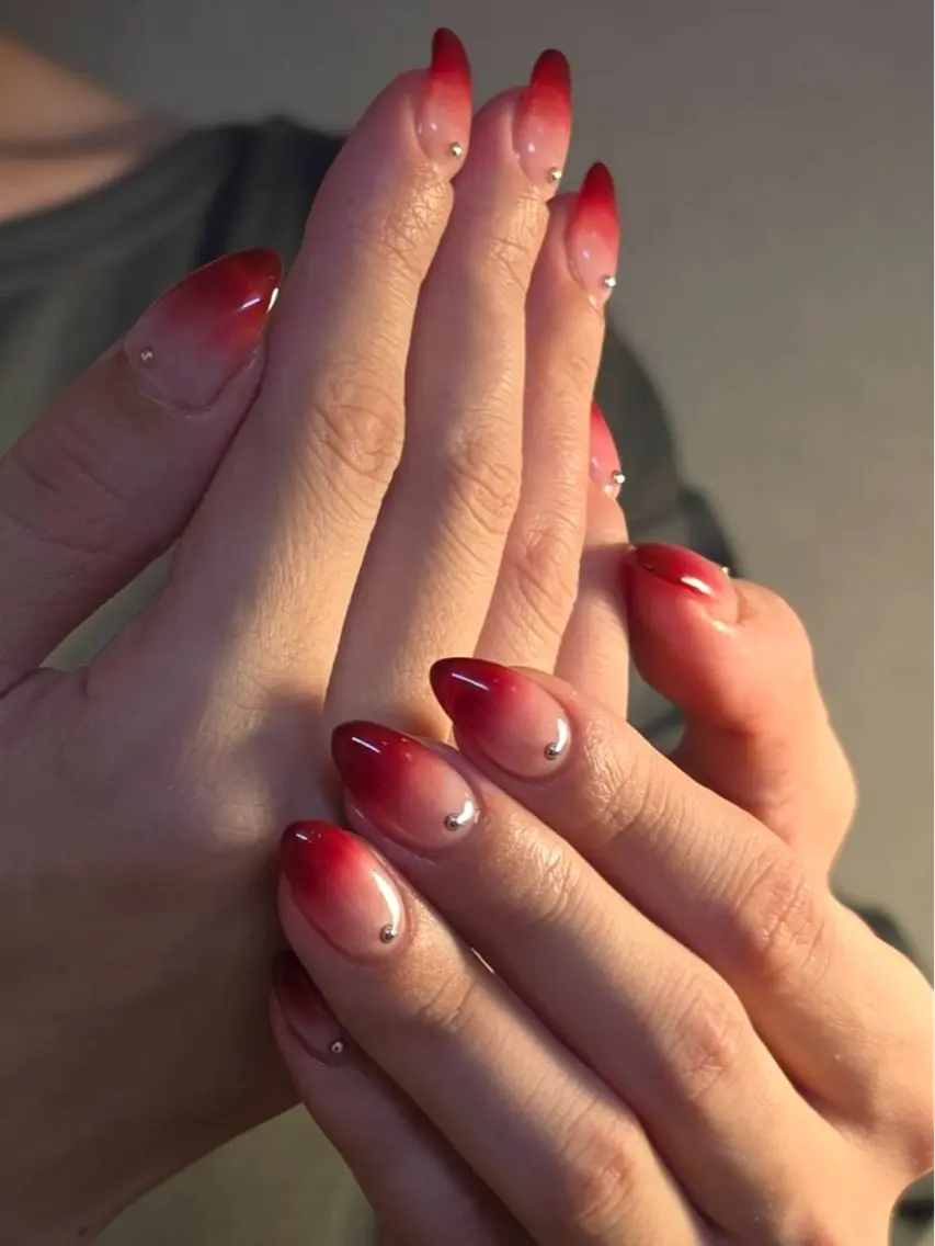 ネイル グラデーション DAON.NAIL /ダオンネイルのネイルデザイン