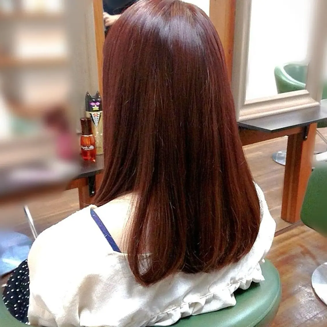 カット&目の前で調合するオーダーメイドカラー、暖色系もOK＆2stepトリートメントの写真