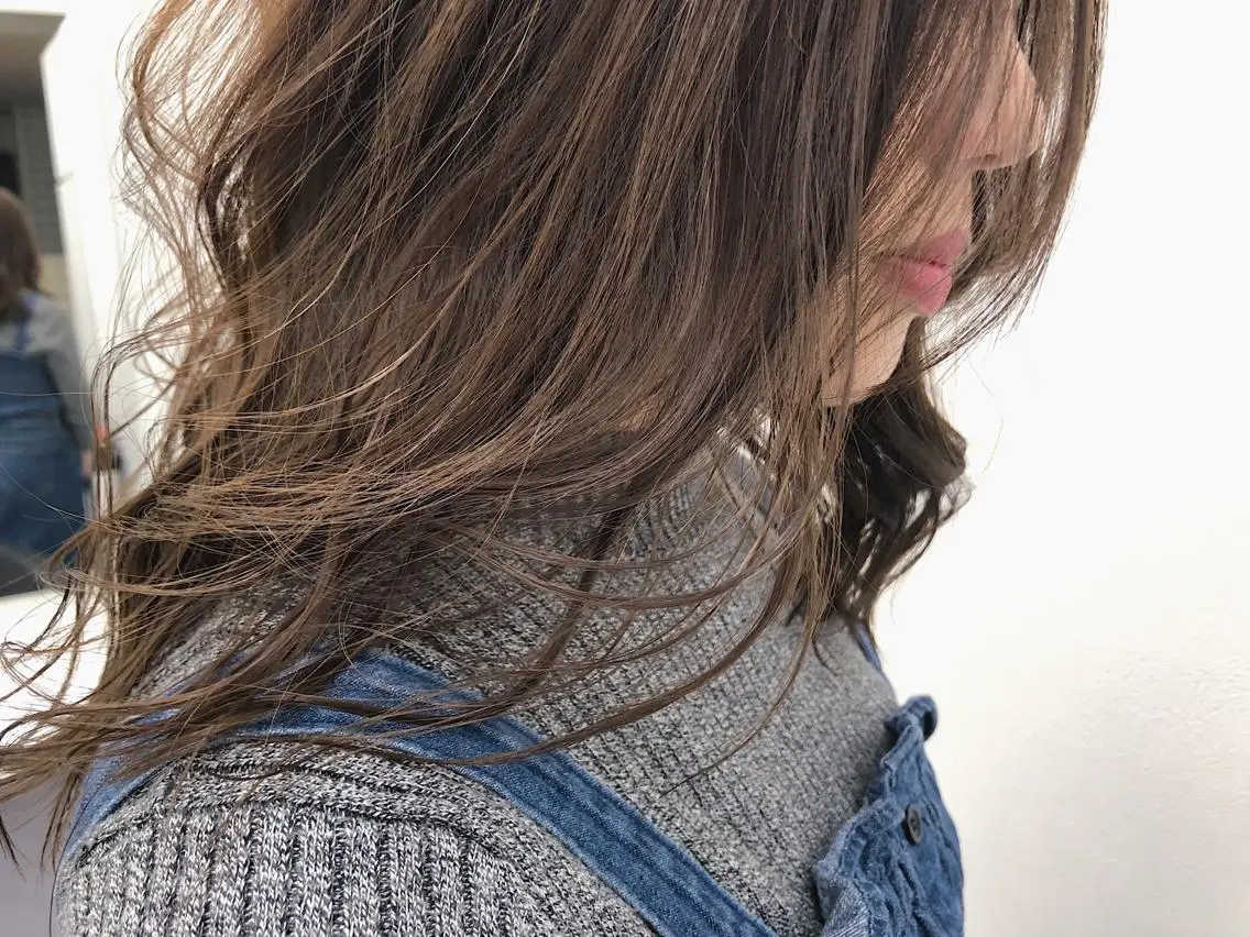ミディアム カラー ベージュカラー ブラウンカラー 柔らかbeige モトキのヘアスタイル