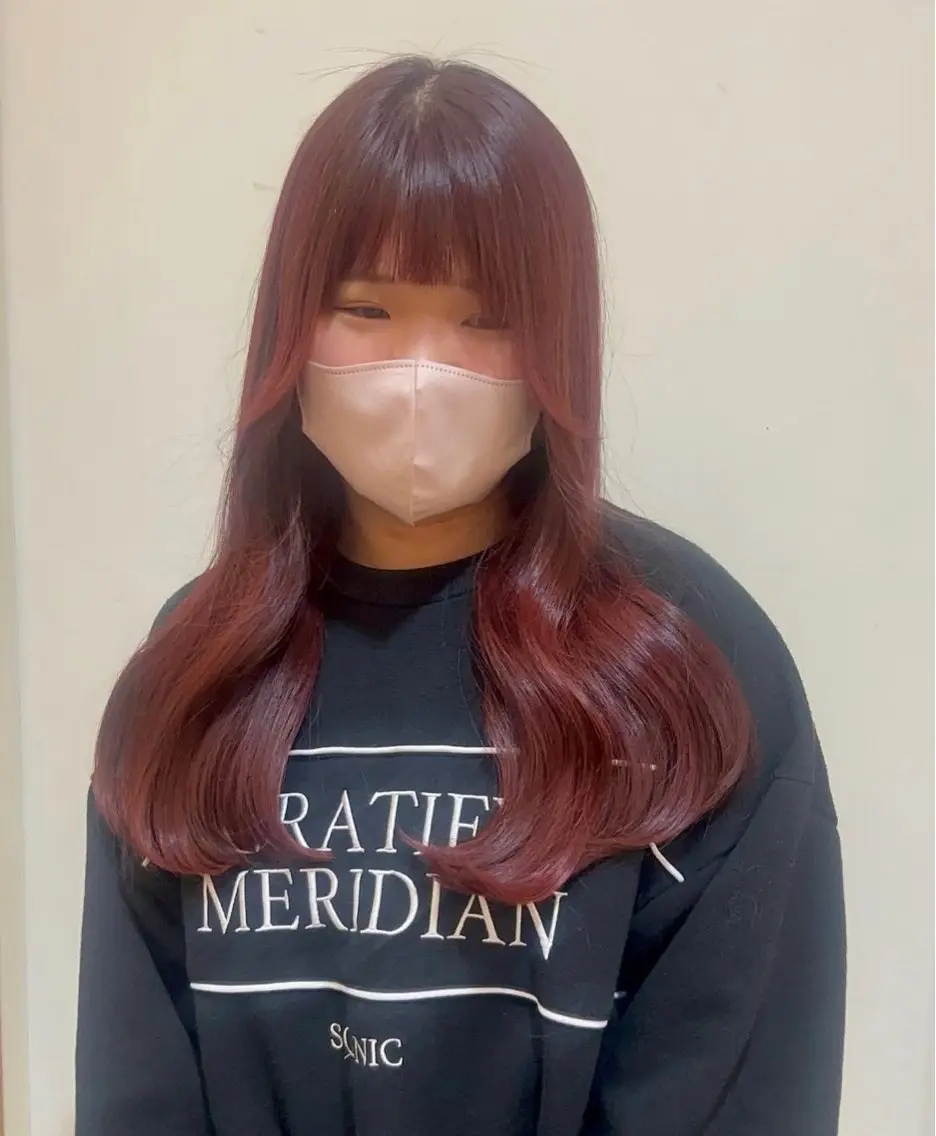 セミロング 鈴木 美紅のヘアスタイル