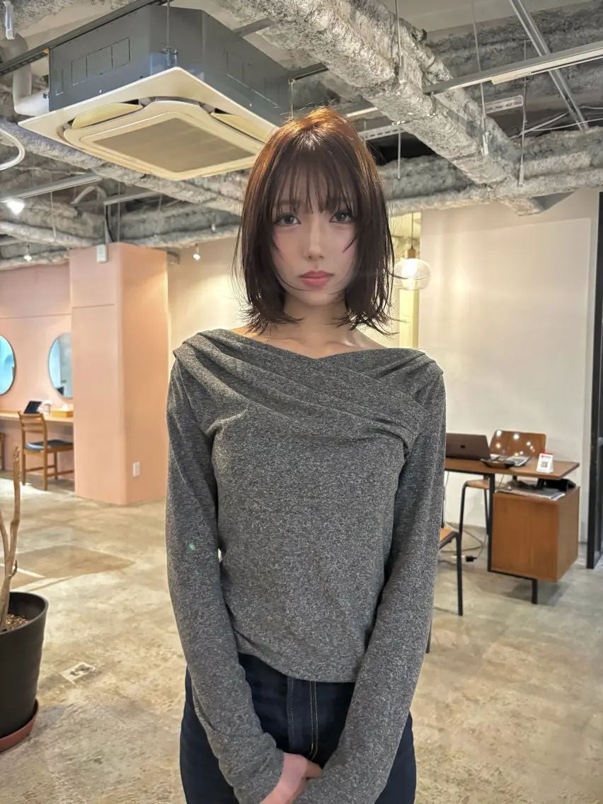 ミディアム カラー ブルーカラー ブラウンカラー ボブ 顔周りカット レイヤーカット カット ヘアカラー yu maのヘアスタイル