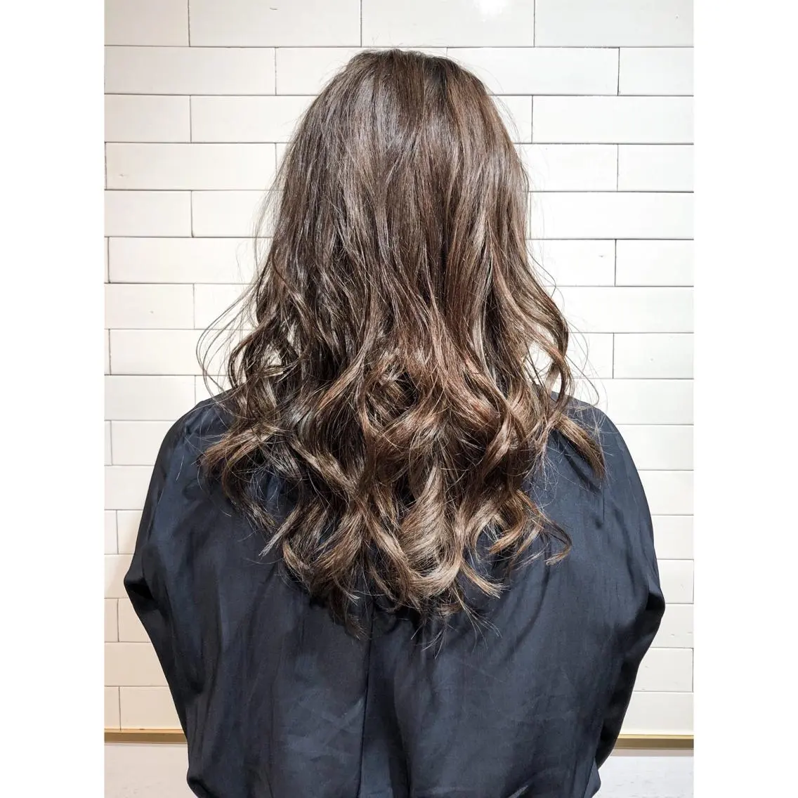セミロング EIGHT plum TOKIOリミテッドのヘアスタイル