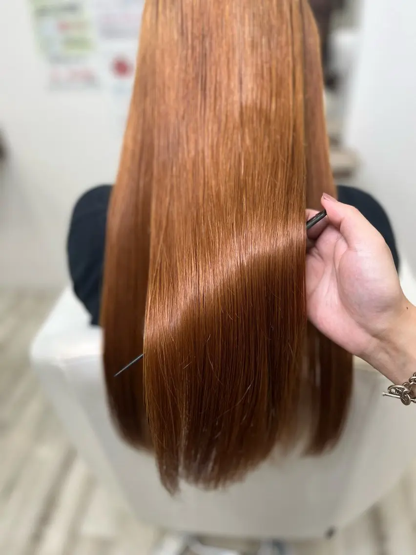 【艶カラーコース】カット＋カラー＋髪質改善トリートメントの写真