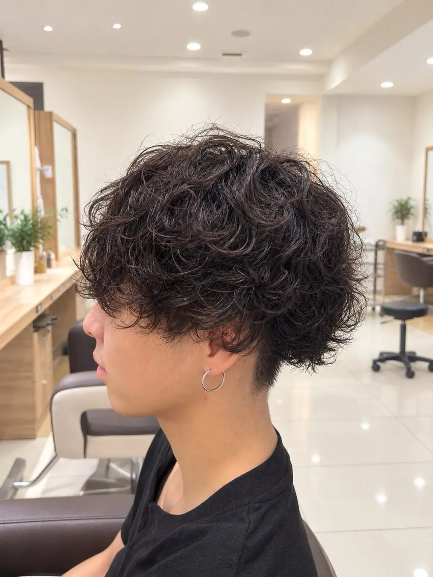 パーマ メンズ メンズパーマ ツヤ髪カラー💎 佐藤あきのヘアスタイル