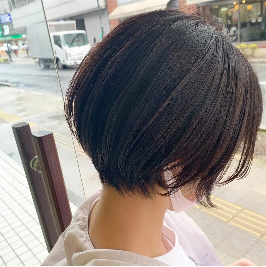 ショート カラー バレイヤージュ ハイライトカラー ハイライト レイヤーカット ショートヘア カット ヘアカラー circus by KENJE 町田店のヘアスタイル