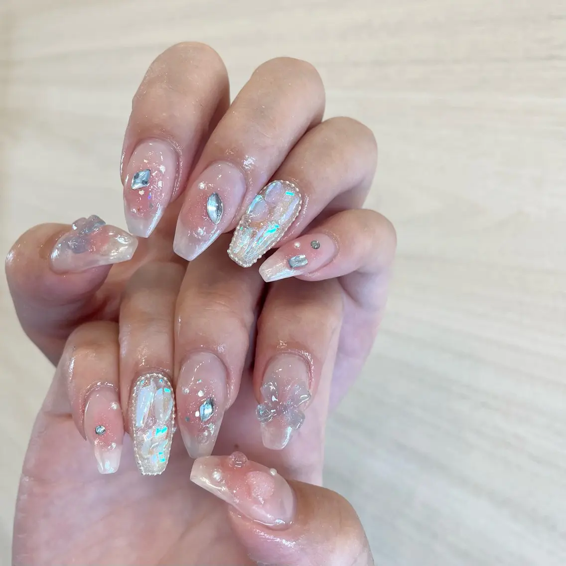 ネイル オーロラネイル Nail Salon Gummi.のネイルデザイン