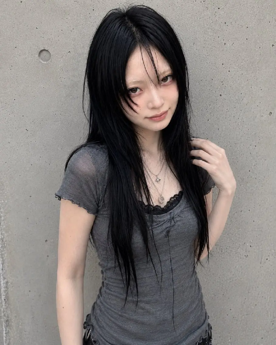 カラー ミディアム ブリーチ インナーカラー 髪質改善 縮毛矯正 カット ヘアカラー OMA カタギシのヘアスタイル
