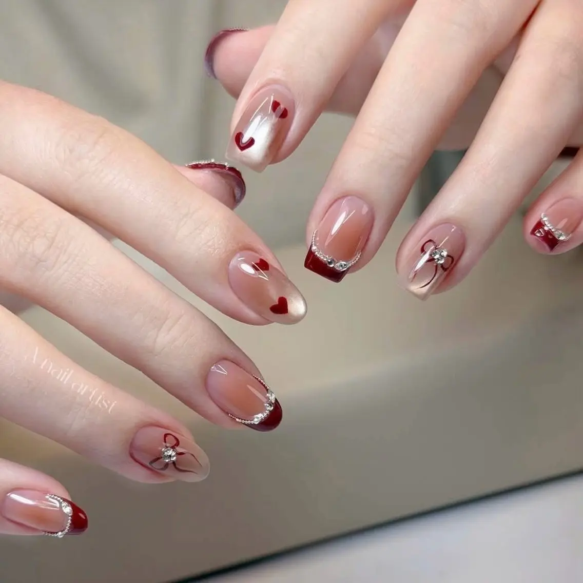 ネイル ボルドー フレンチネイル ジェルネイル ガーリー ハート ハンドネイル ハンドケア Umee Nailのネイルデザイン
