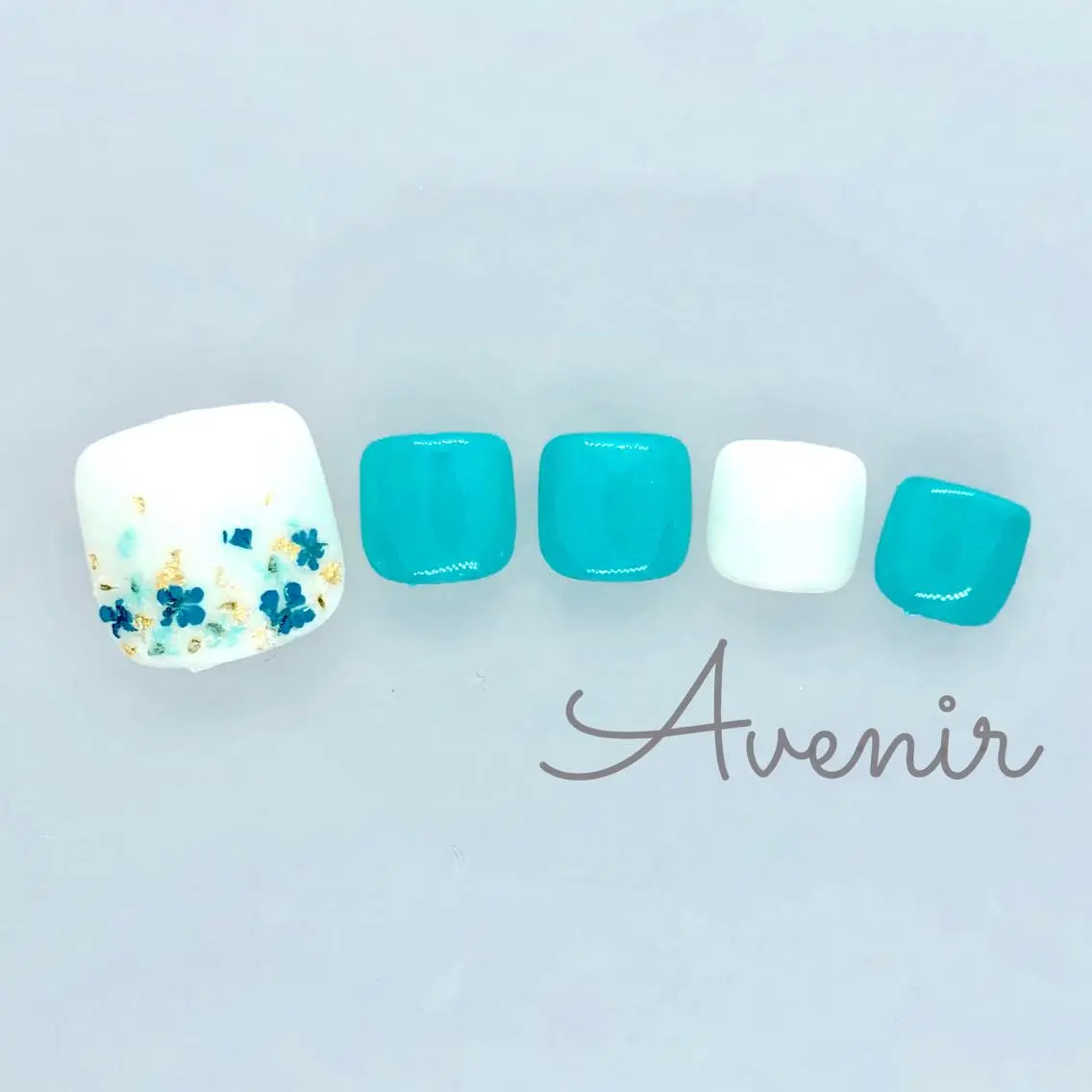 ネイル Avenir 表参道 nail&eye予約のネイルデザイン
