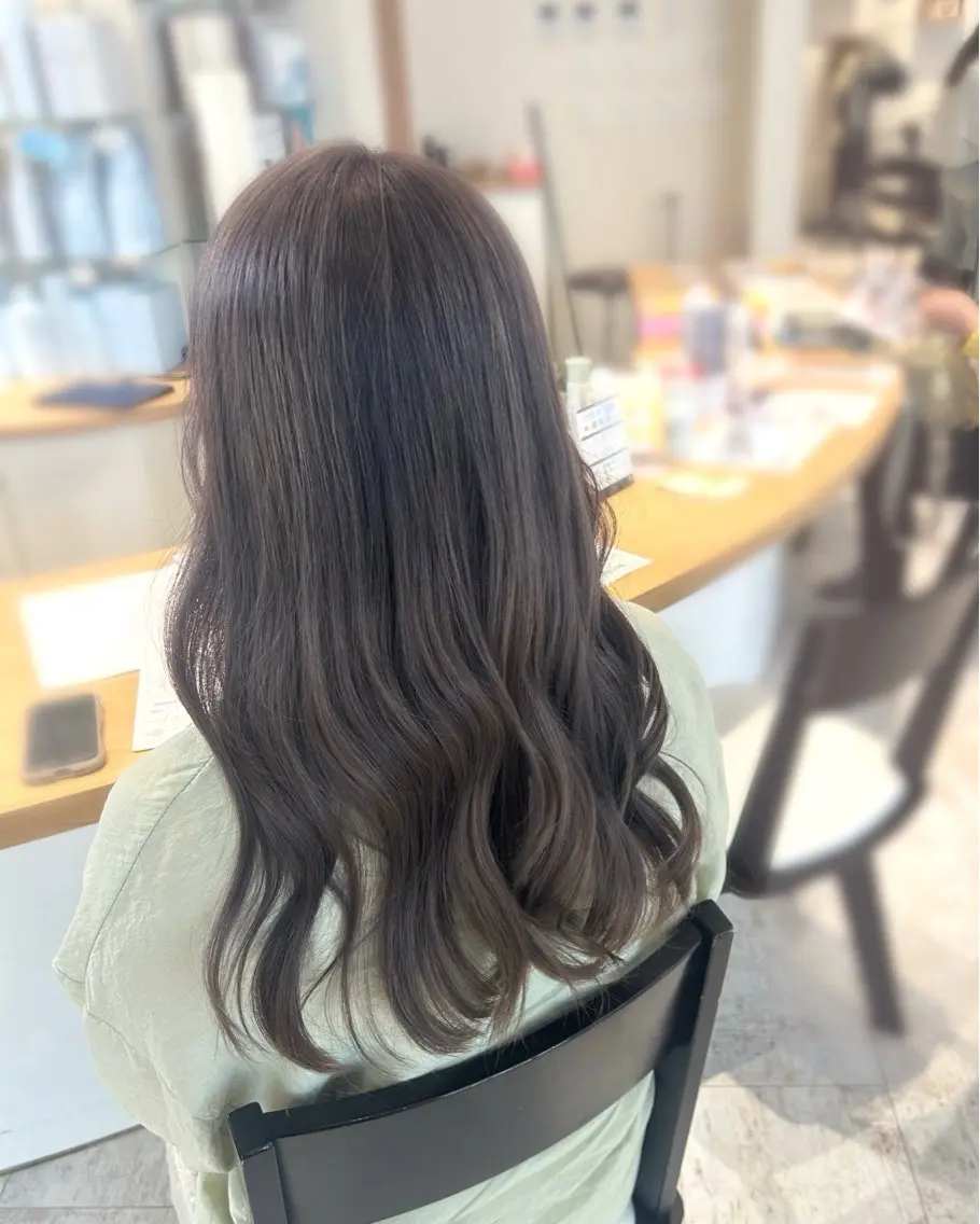 ロング ヘアカラー 渡辺 望愛のヘアスタイル