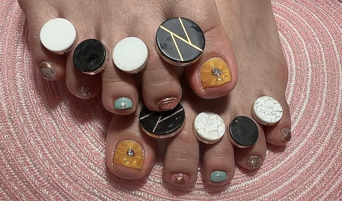 ネイル フットネイル ジェルネイル 夏ネイル Mimi Nailのネイルデザイン