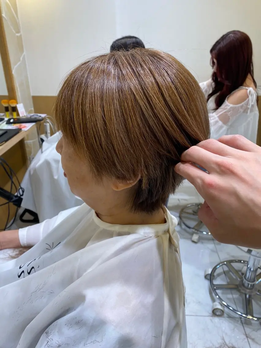 ショート カラー 坂井 茅聖のヘアスタイル