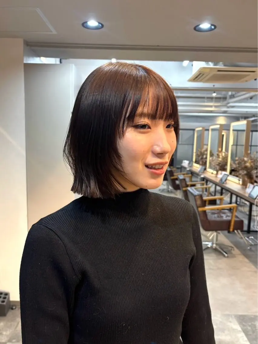 ミディアム カラー カット ヘアカラー トリートメント レイヤー✂︎ぷつボブ 艶カラー🤍noaのヘアスタイル