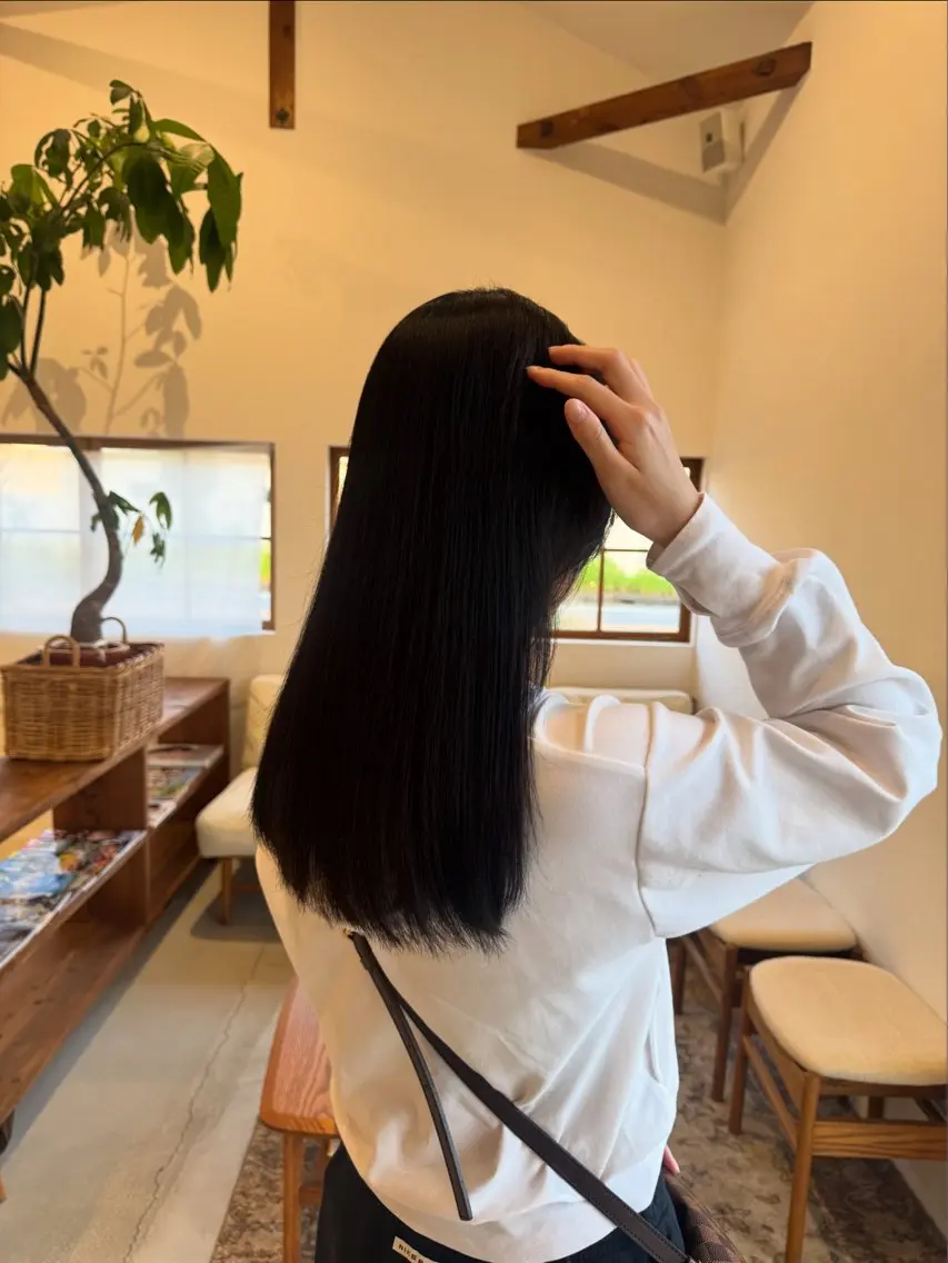 ロング カラー ヘアカラー 亀山 友菜のヘアスタイル
