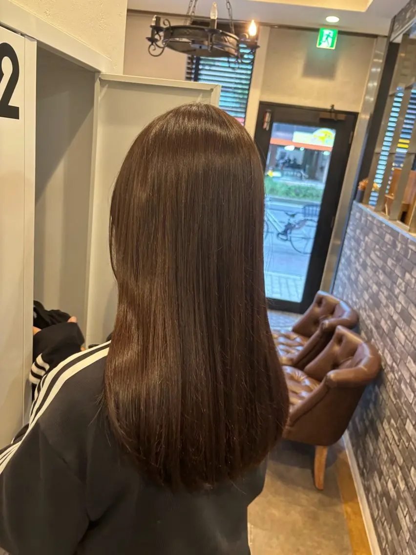 ロング カラー ショコラグレージュ グレージュ 加藤 つばさのヘアスタイル