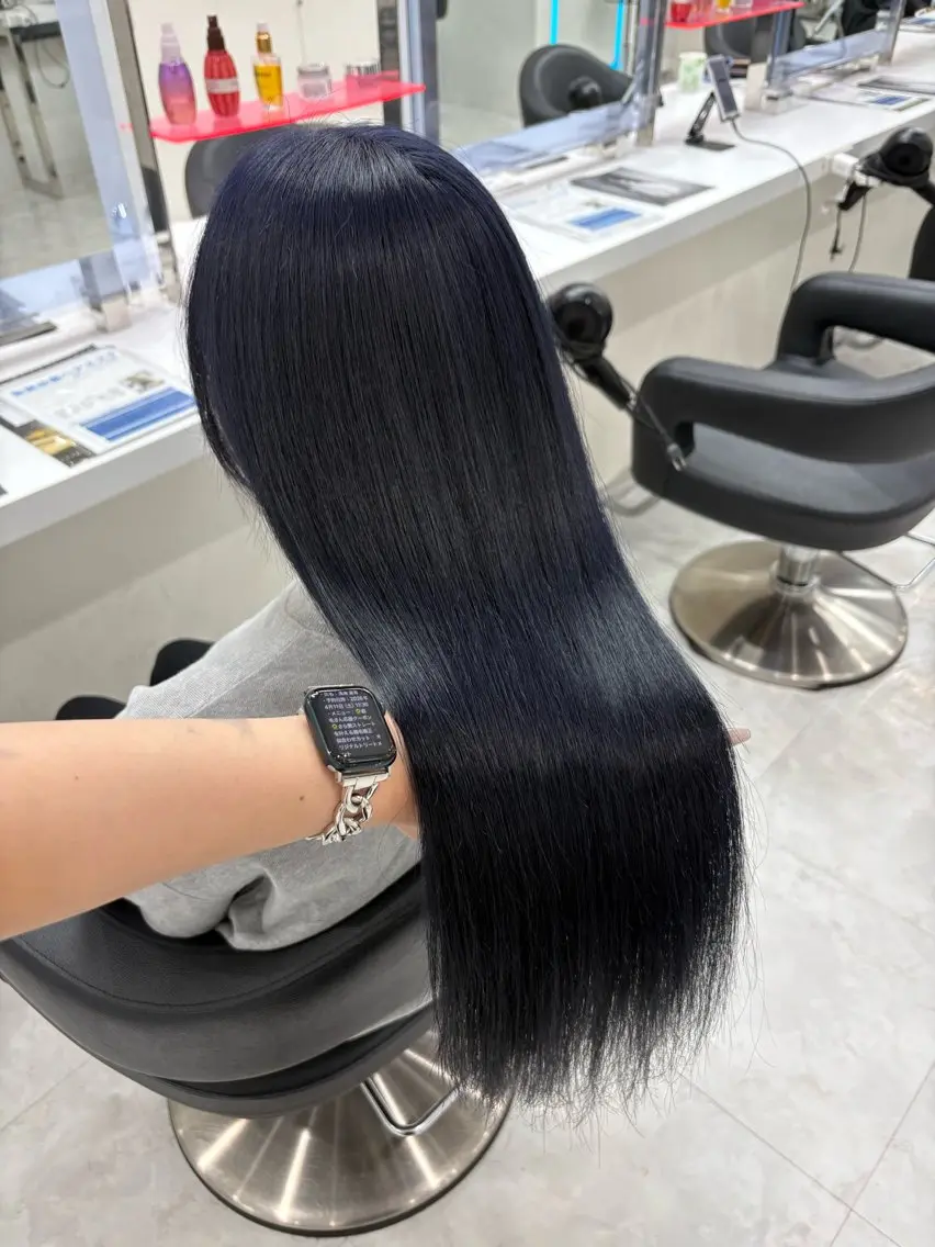 ロング カラー ヘアカラー 🎀RIN🎀 縮毛矯正🩶暗髪のヘアスタイル