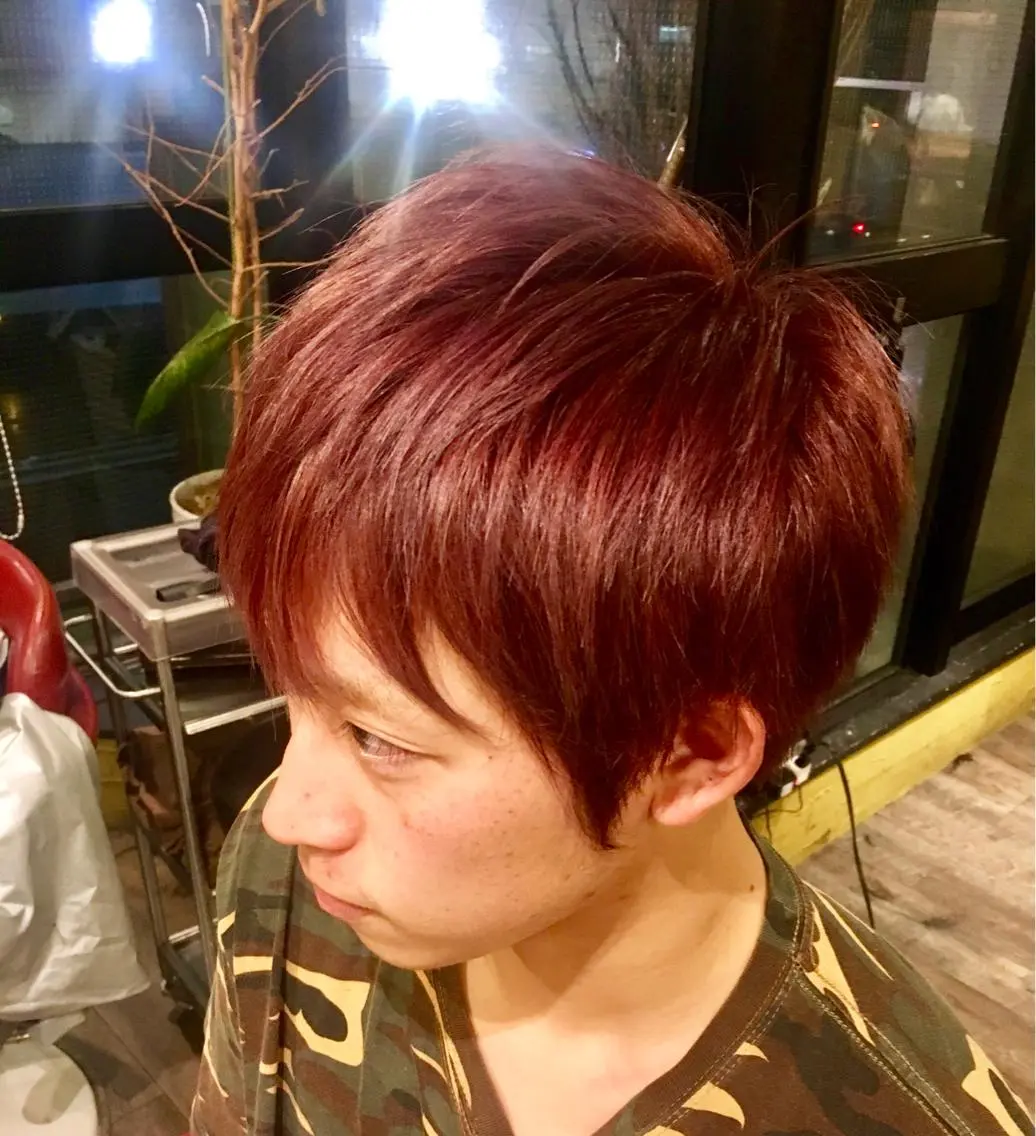 カラー メンズ メンズブリーチ メンズショート アッシュ ブリーチ ピンクカラー 関谷 慎吾のヘアスタイル