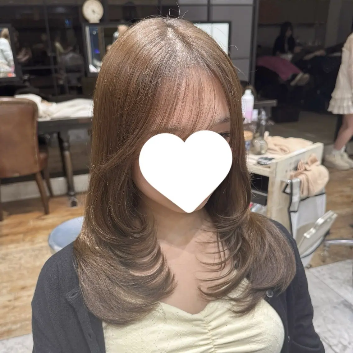 セミロング yuki/新宿 /レイヤーカットのヘアスタイル