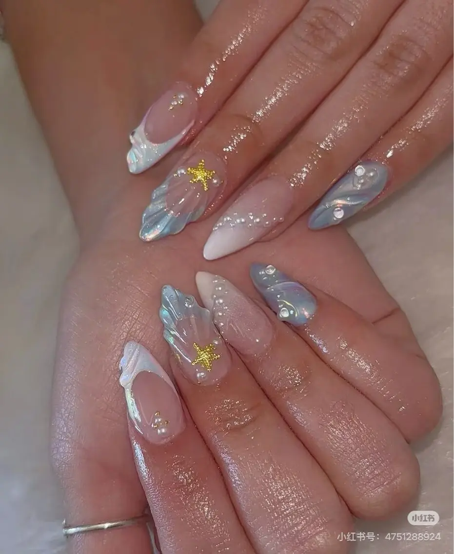 ミディアム 韓国風ヘア nina beautyのネイルデザイン