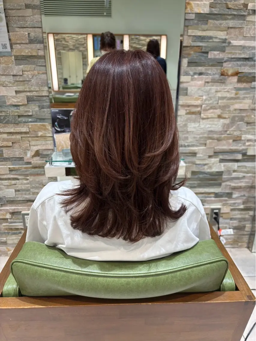 ミディアム レイヤーカット カット ヘアカラー トリートメント 石渡このみ 🍊レイヤーカットのヘアスタイル
