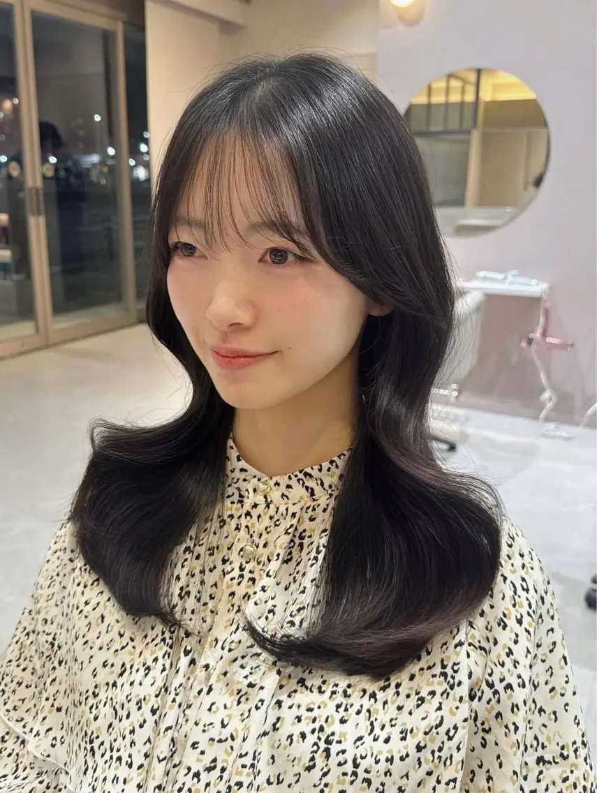 セミロング カット ヘアカラー ✨髪質改善･レイヤー ✨chihiroのヘアスタイル