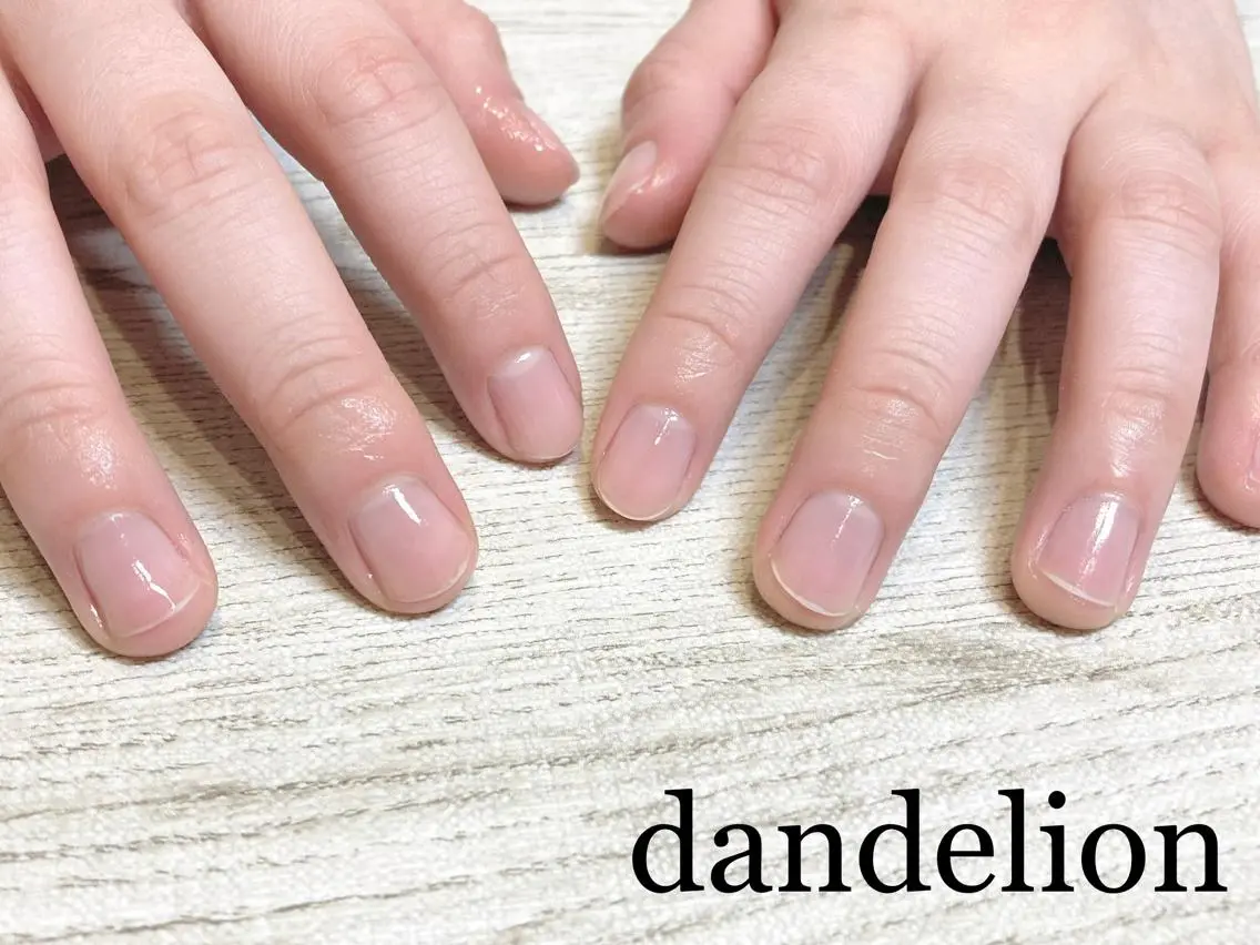 ネイル ハンドケア dandelion ダンデライオンのネイルデザイン