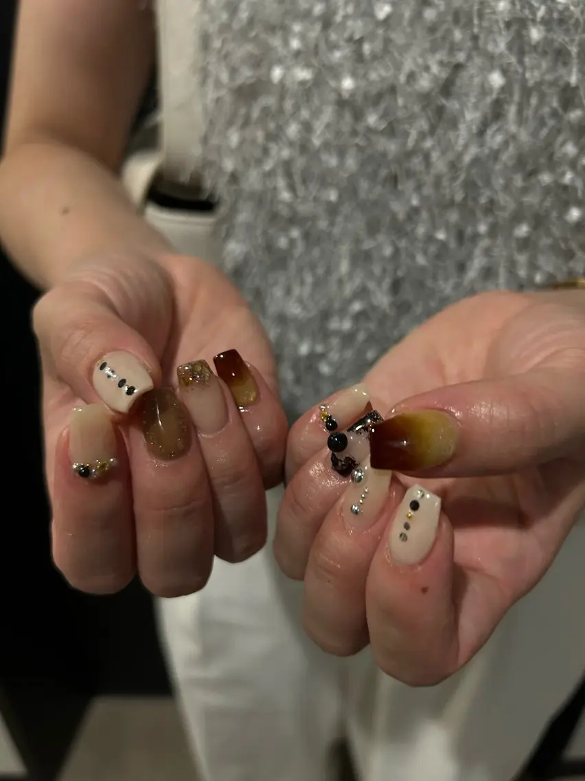 ネイル マグネットネイル ニュアンスネイル シンプルネイル sakae yurinaのネイルデザイン