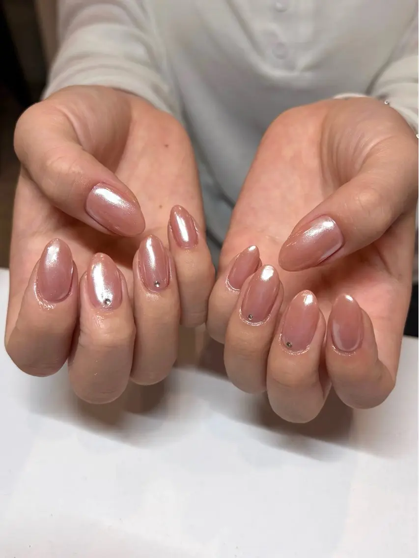 ネイル オーロラネイル ホワイト ハンドネイル AOI💫 nailのマツエク・マツパデザイン