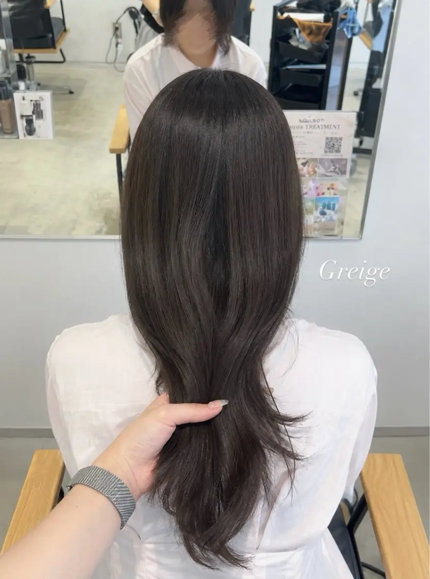 ロング カラー カット ヘアカラー Hana 🩰のヘアスタイル
