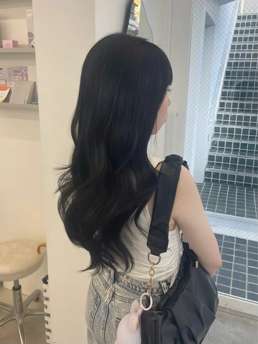 ロング レイヤーカット 透明感カラー表参道のヘアスタイル