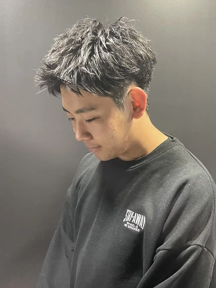 ヘアアレンジ メンズ スパイキーショート 刈り上げ カット メンズ専門 美容師✨ アメ村 堀江颯瑛のヘアスタイル