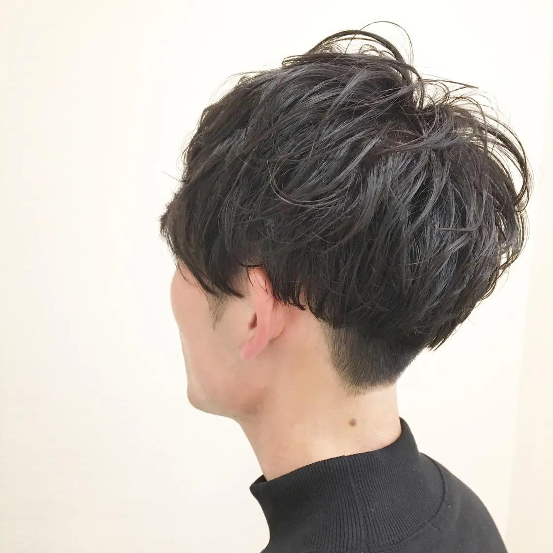 ショート パーマ メンズ 白浜 サキのヘアスタイル